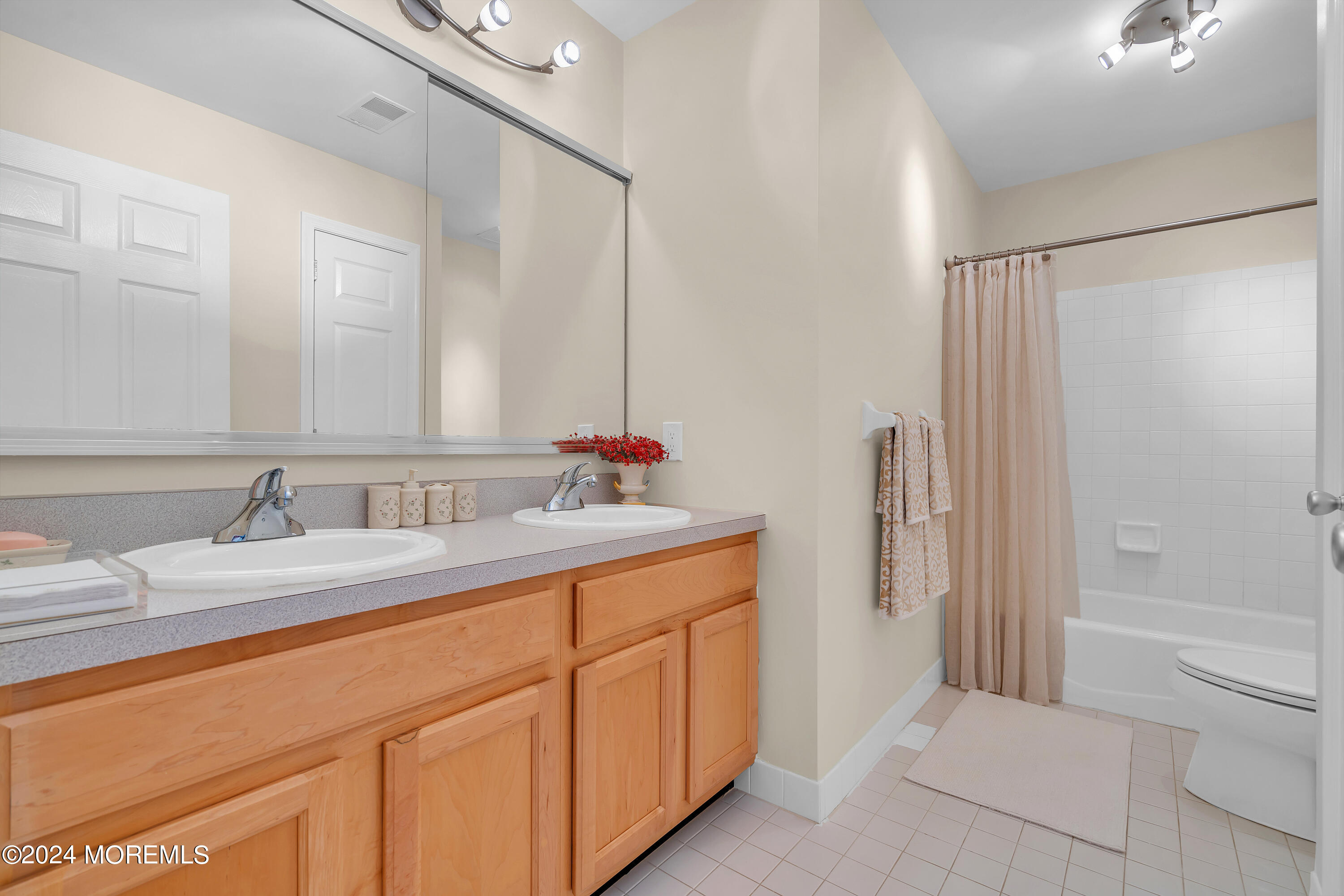 2050 MacKenzie Road Toms River, NJ 08755 - Photo 53 of 95 074_dsc02058_459