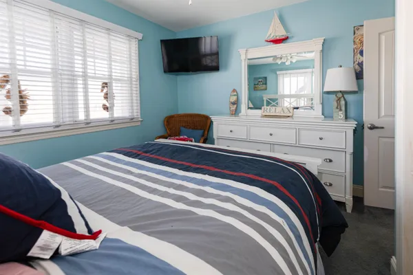$750,000 | 318 East Hollywood Avenue, Unit 1, Wildwood Crest, NJ 08260