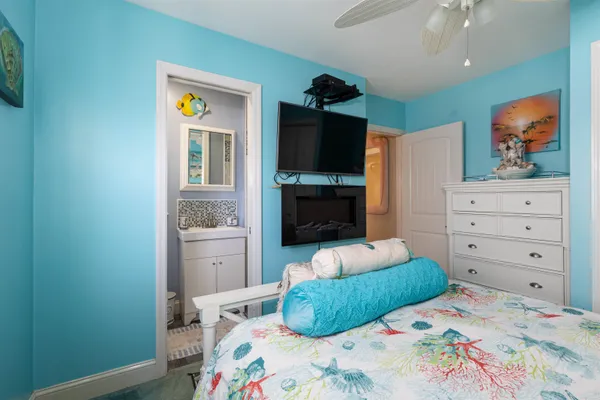 $750,000 | 318 East Hollywood Avenue, Unit 1, Wildwood Crest, NJ 08260