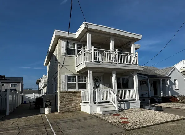 $750,000 | 318 East Hollywood Avenue, Unit 1, Wildwood Crest, NJ 08260