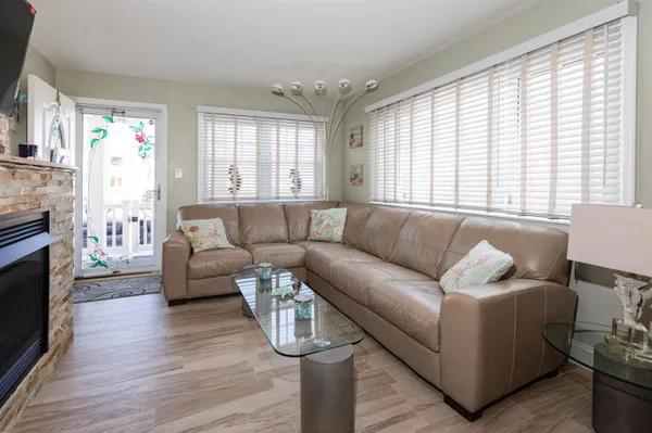 $750,000 | 318 East Hollywood Avenue, Unit 1, Wildwood Crest, NJ 08260