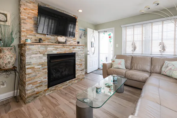 $750,000 | 318 East Hollywood Avenue, Unit 1, Wildwood Crest, NJ 08260