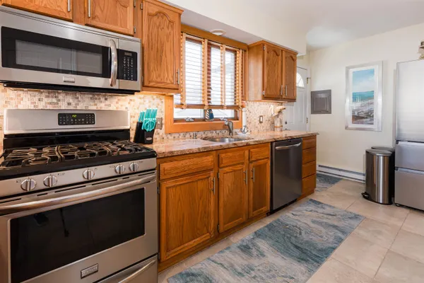 $750,000 | 318 East Hollywood Avenue, Unit 1, Wildwood Crest, NJ 08260