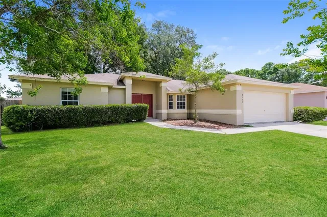 $2,069 | 8125 Oakhurst Boulevard, Lakeland, FL 33810