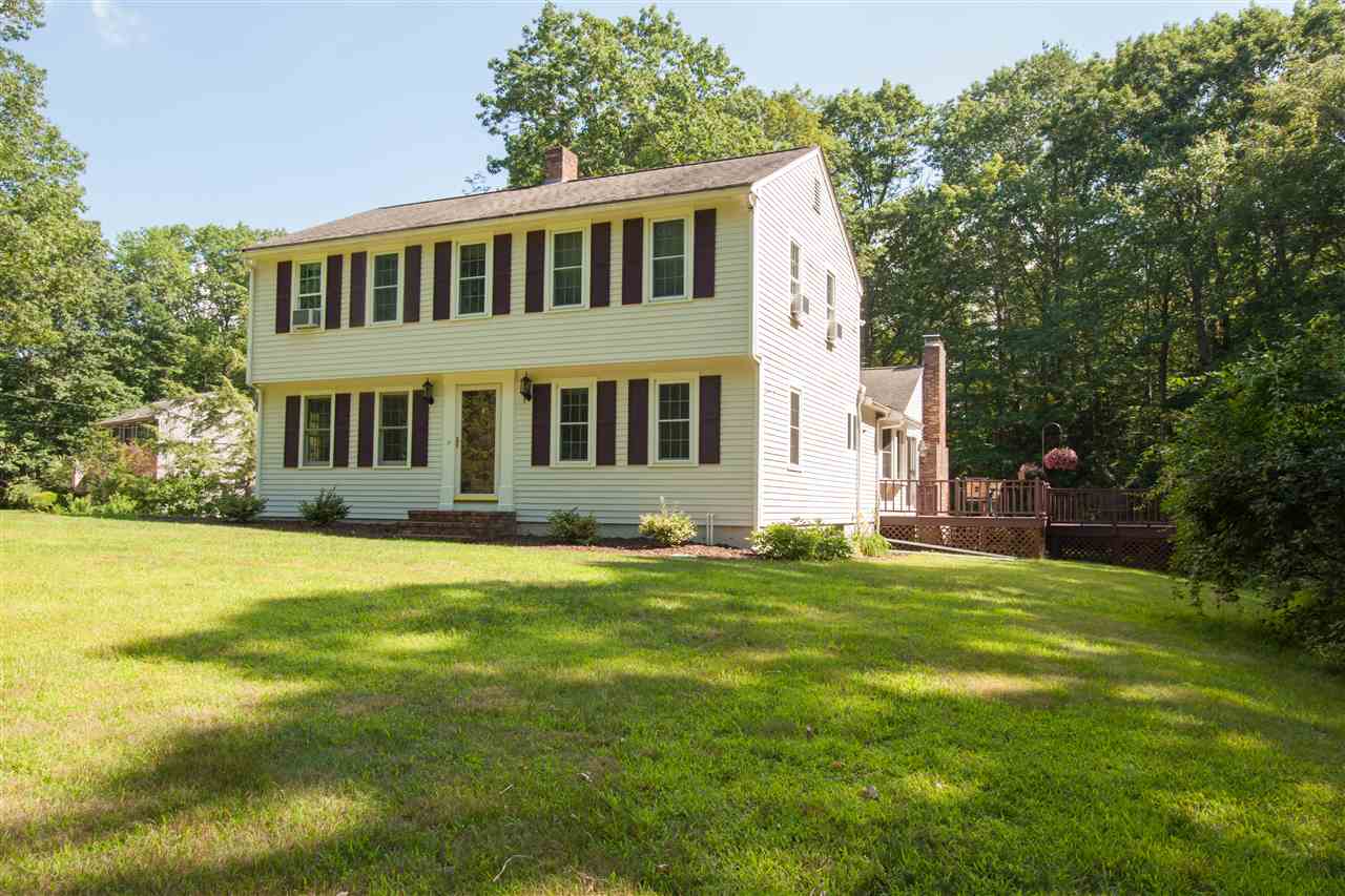 21 Geisser Road Hampstead, NH 03841 - Photo 2 of 24