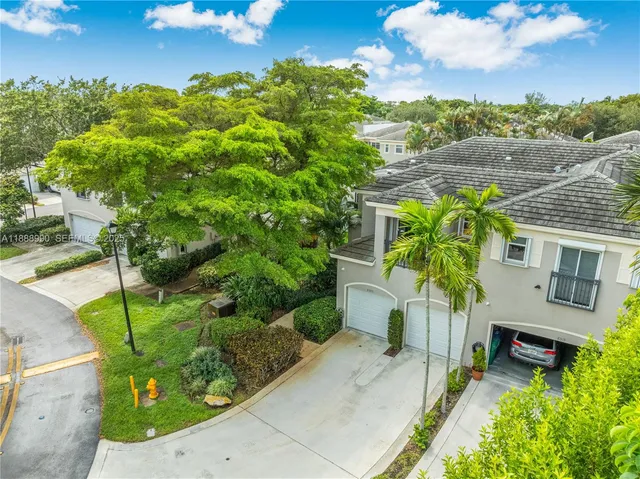 $884,500 | 8523 Southwest 139th Terrace, Palmetto Bay, FL 33158