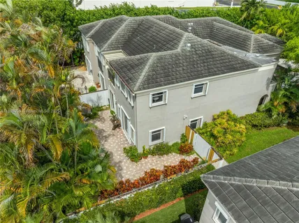 $884,500 | 8523 Southwest 139th Terrace, Palmetto Bay, FL 33158