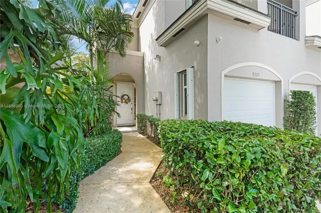 $875,000 | 8523 Southwest 139th Terrace, Palmetto Bay, FL 33158