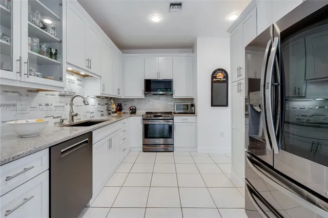 $875,000 | 8523 Southwest 139th Terrace, Palmetto Bay, FL 33158