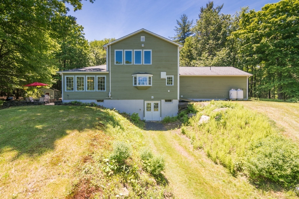 26 Briar Hill Road Williamsburg, MA 01096 - Photo 5 of 41