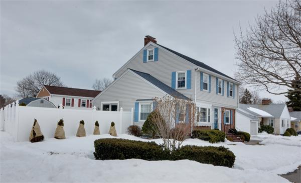 205 Dalton Road Belmont, MA 02478 - Photo 3 of 30 Gallery Image 3