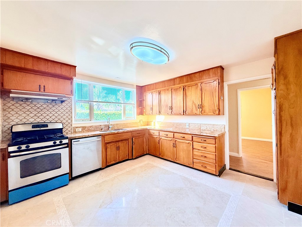 1655 Loganrita Avenue Arcadia, CA 91006 - Photo 8 of 24