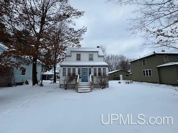 $100,000 | 536 Cass Avenue, Kingsford, MI 49802