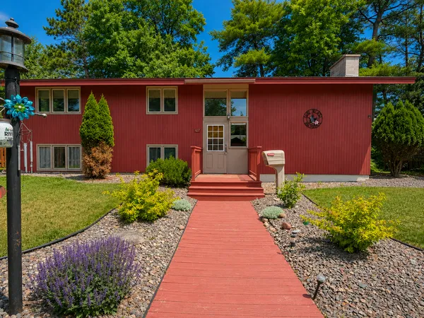 $319,500 | 607 Cross Avenue South, Amery, WI 54001