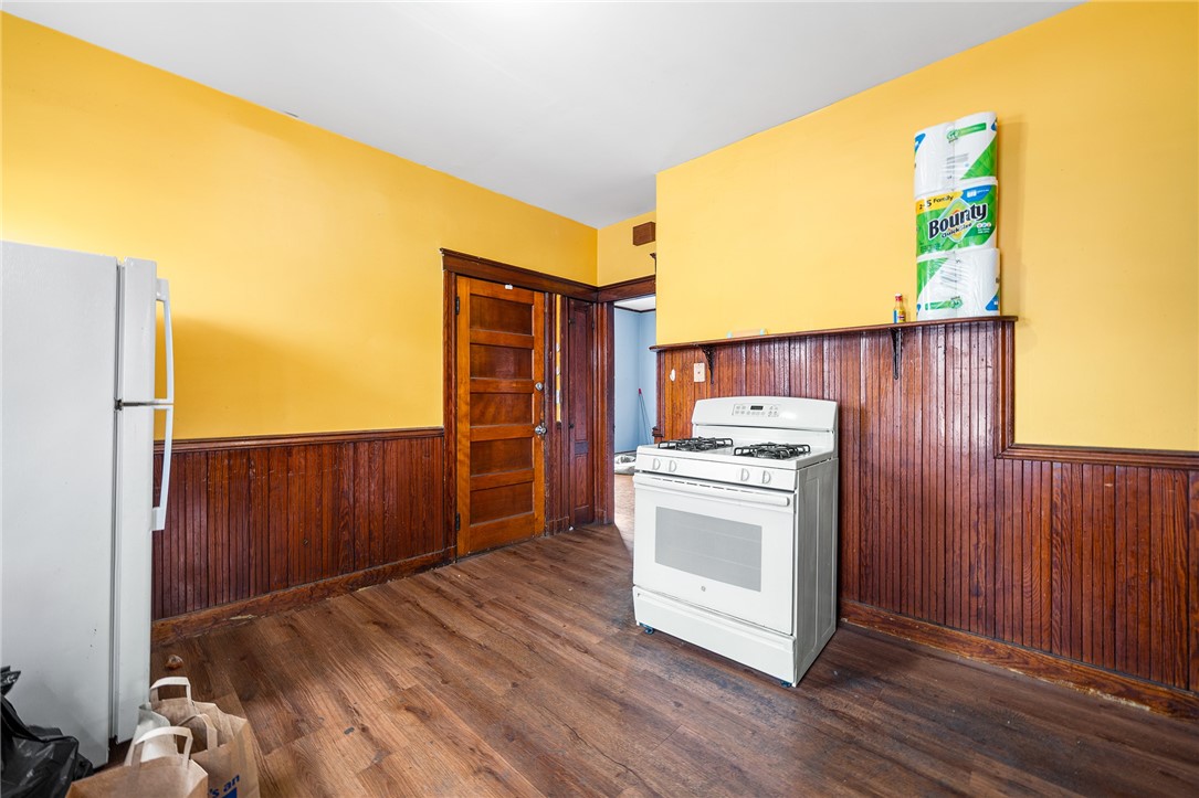 48 Kossuth Street Pawtucket, RI 02860 - Photo 16 of 44