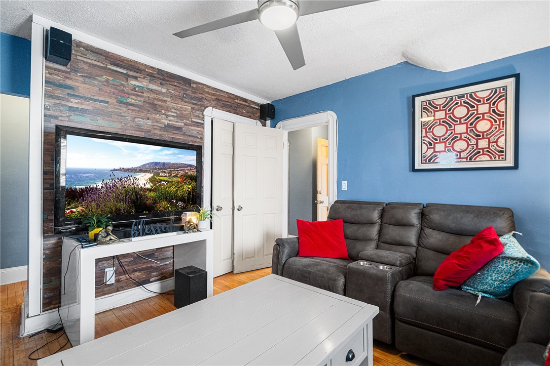 48 Kossuth Street Pawtucket, RI 02860 - Photo 24 of 44