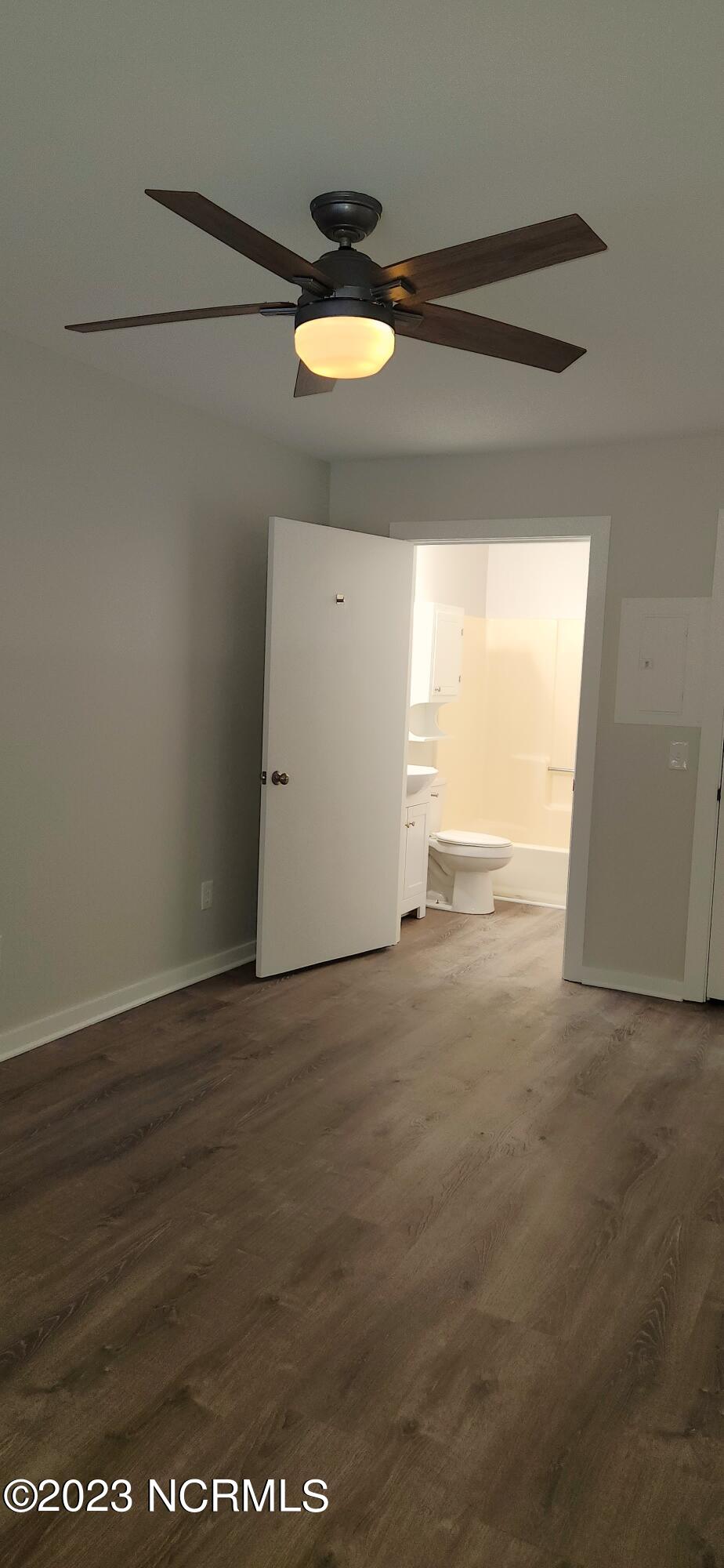 13 Linksiders Road New Bern, NC 28562 - Photo 10 of 12 Bedroom to Bath