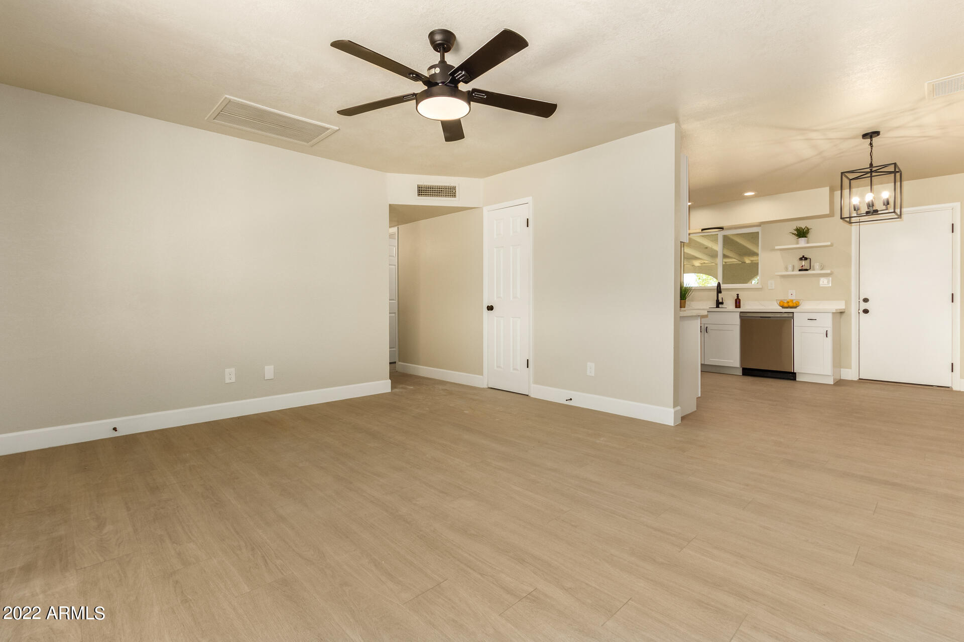 13433 South Zuni Road Buckeye, AZ 85326 - Photo 6 of 26 0019-06-Zuni