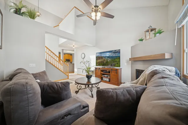 $275,000 | 14090 Plymouth Avenue, Unit 68, Burnsville, MN 55337