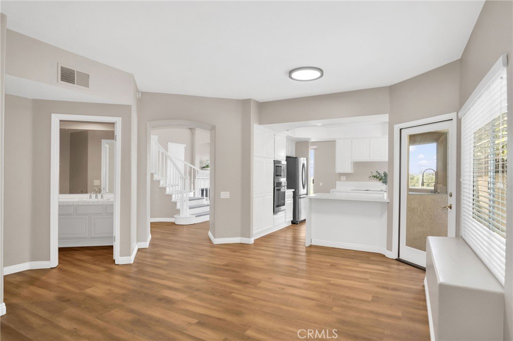 33 Dauphin Dana Point, CA 92629 - Photo 9 of 26 a view of a open shower and a kitchen