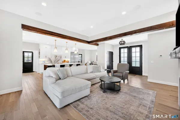 $1,200,000 | 3 Garnet Lane, Ellington, CT 06029
