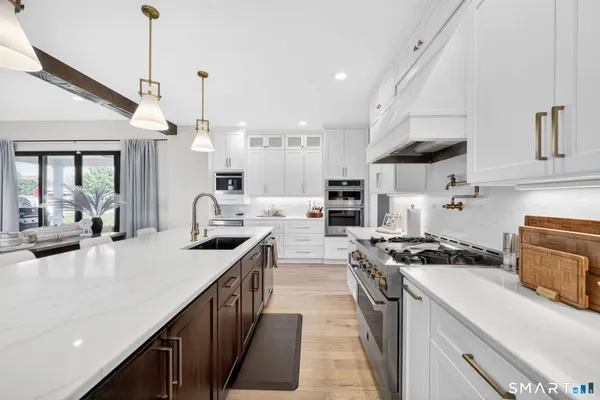 $1,200,000 | 3 Garnet Lane, Ellington, CT 06029