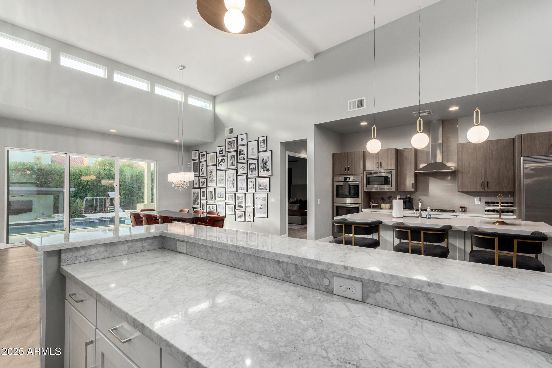 1629 East Montebello Avenue Phoenix, AZ 85016 - Photo 18 of 88 Bar Area