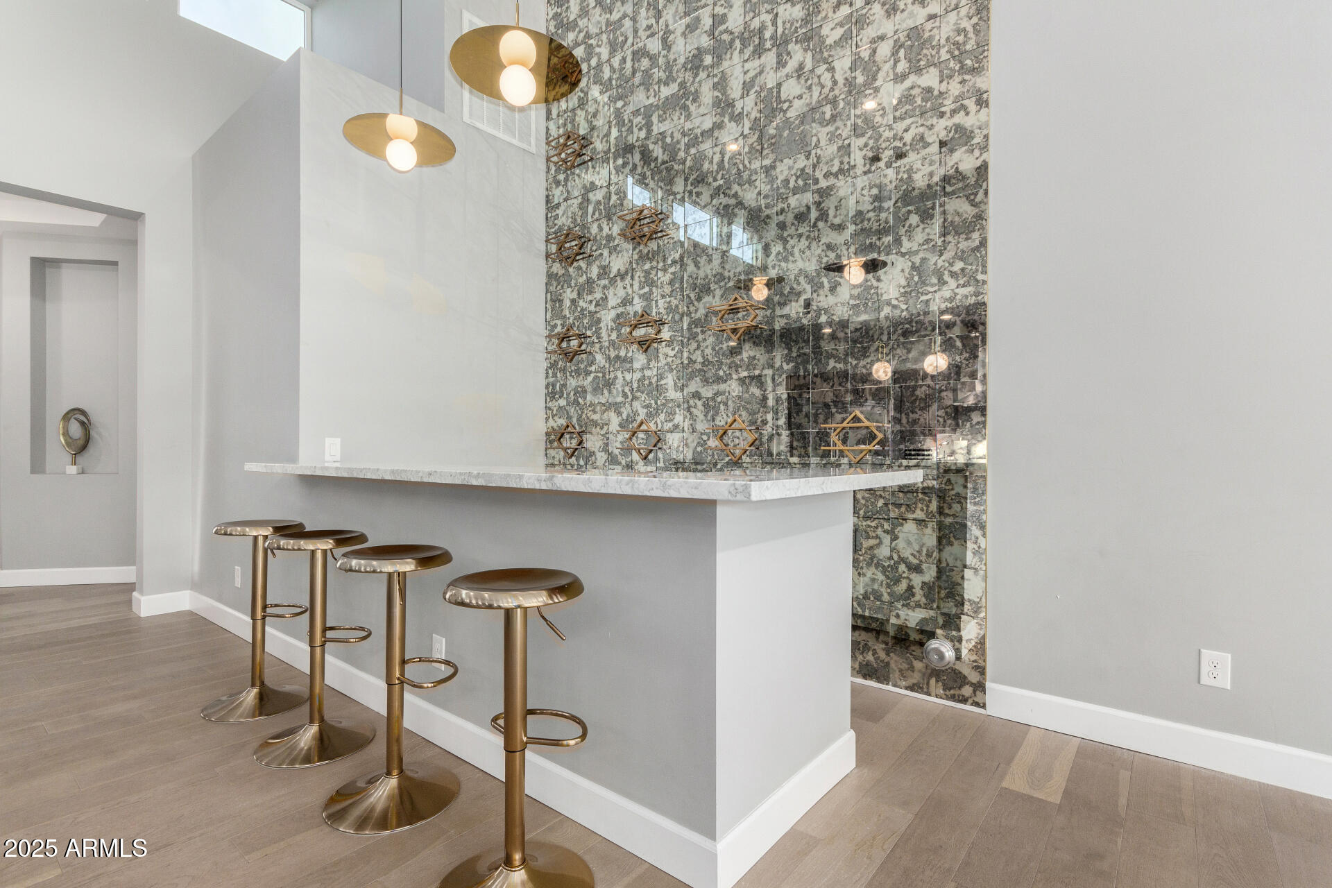 1629 East Montebello Avenue Phoenix, AZ 85016 - Photo 3 of 88 Bar Area