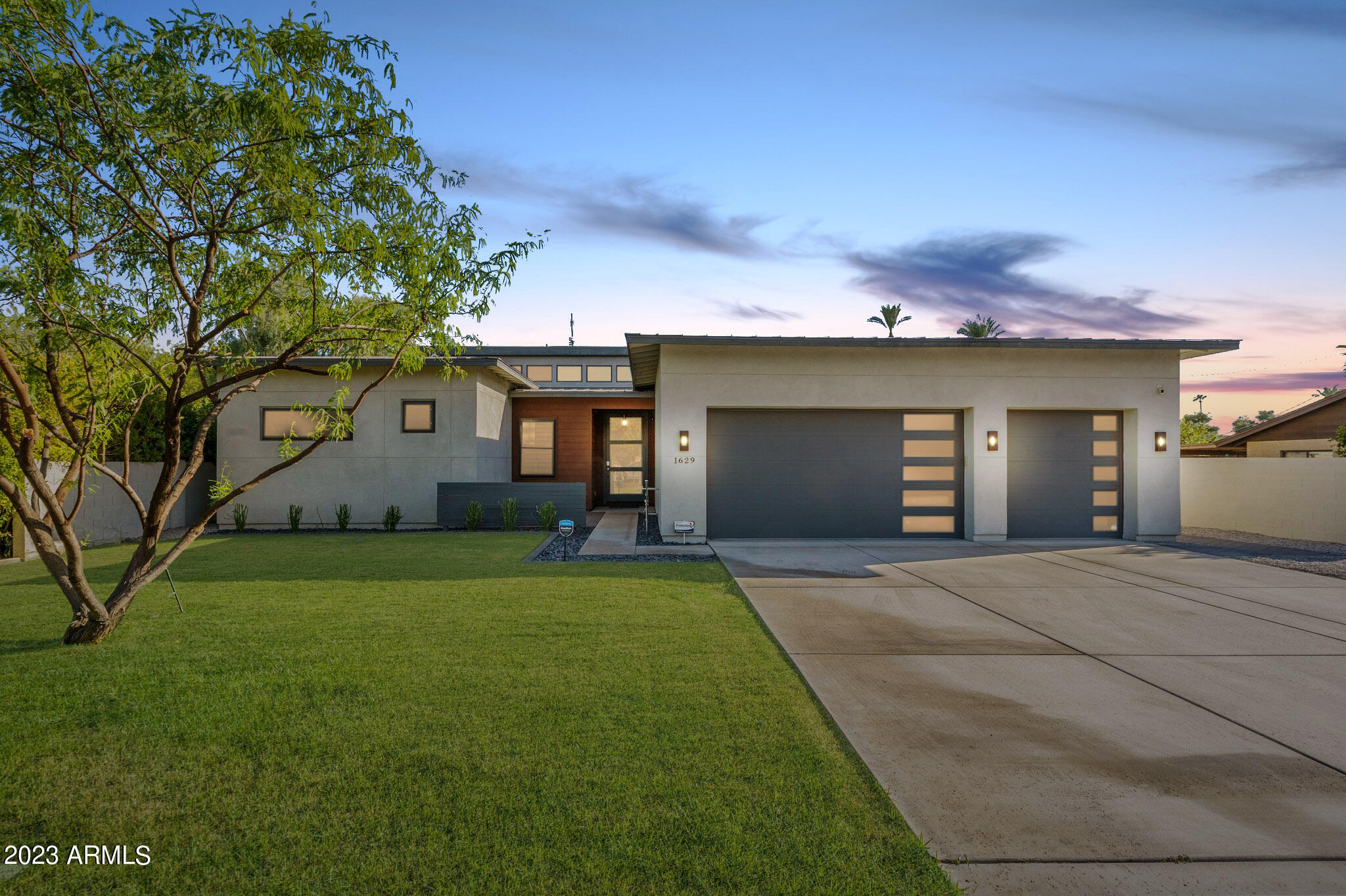 1629 East Montebello Avenue Phoenix, AZ 85016 - Photo 66 of 88 Front Elevation
