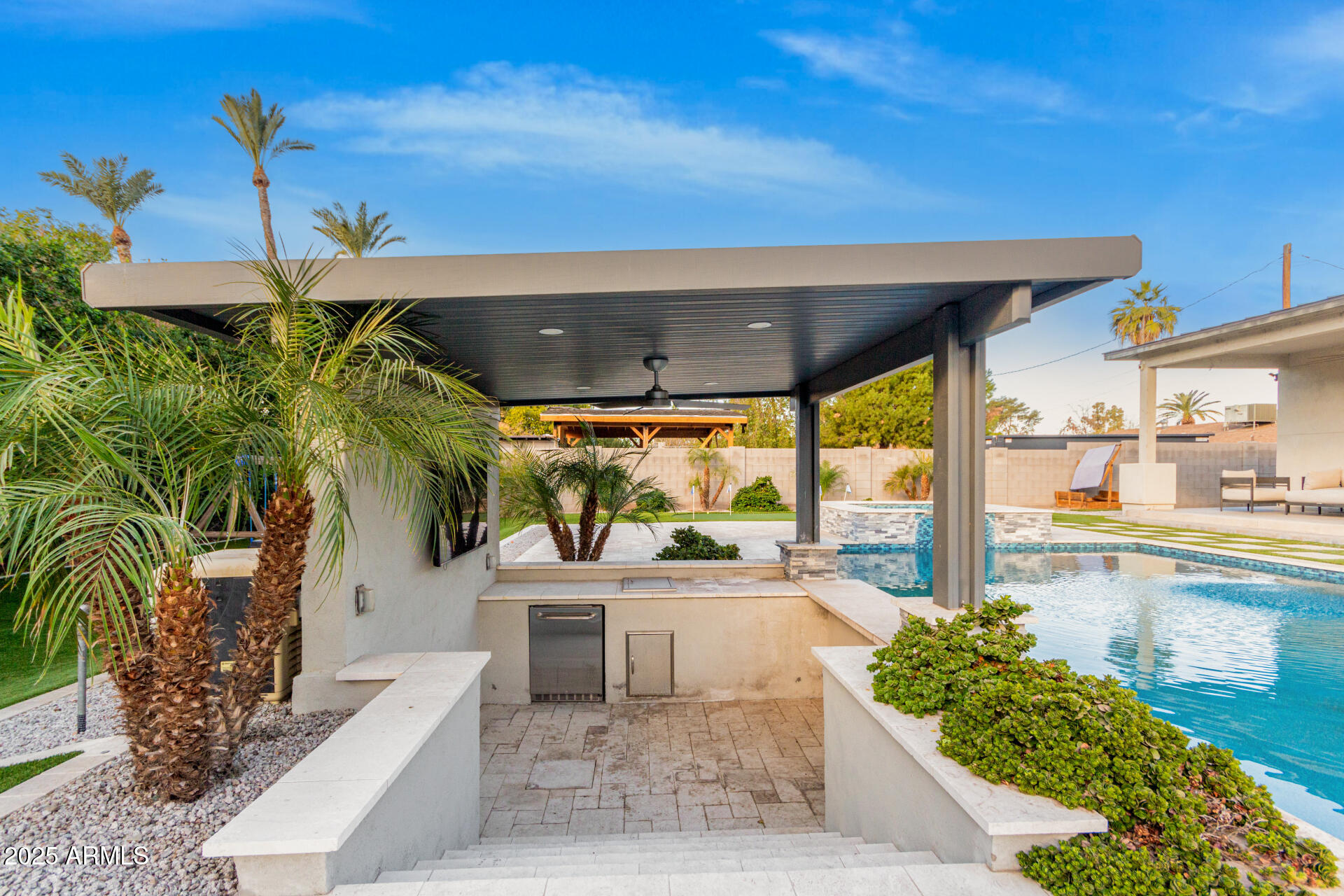 1629 East Montebello Avenue Phoenix, AZ 85016 - Photo 74 of 88 Outside Bar