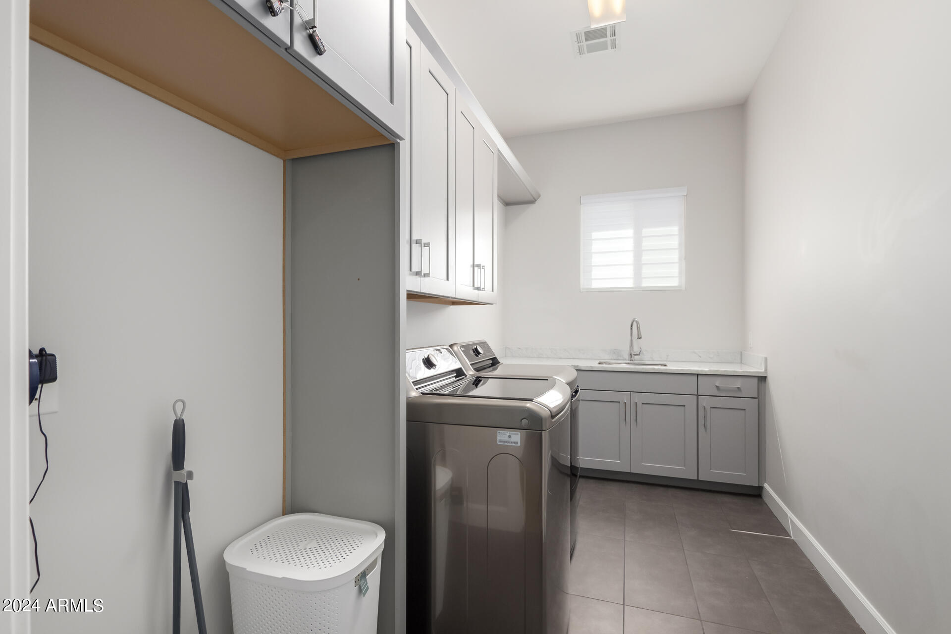 1629 East Montebello Avenue Phoenix, AZ 85016 - Photo 86 of 88 Laundry