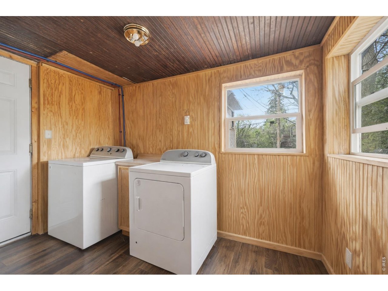 856 10th Street Boulder, CO 80302 - Photo 19 of 28 a utility room with dryer and washer