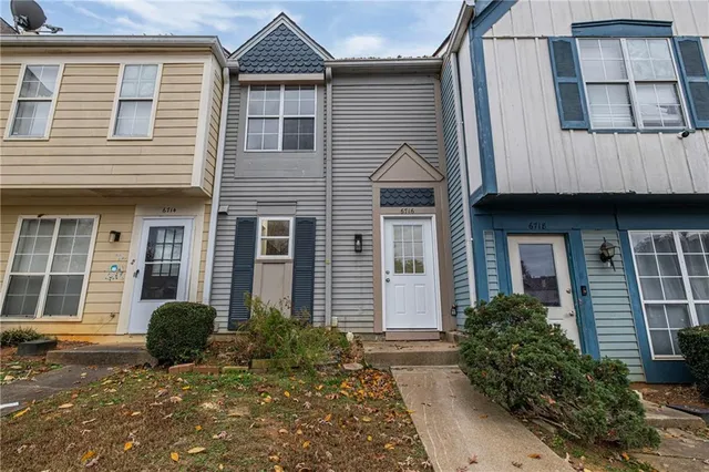 $200,000 | 6716 Colchester Place Northwest, Norcross, GA 30093