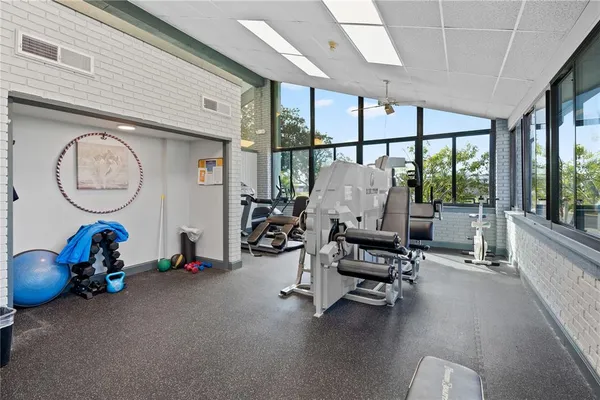 $104,900 | 9790 66th Street North, Unit 74, Pinellas Park, FL 33777