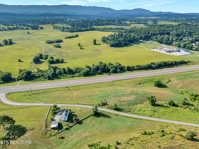 $450,000 | 411 3rd Street, Maryville, TN 37804