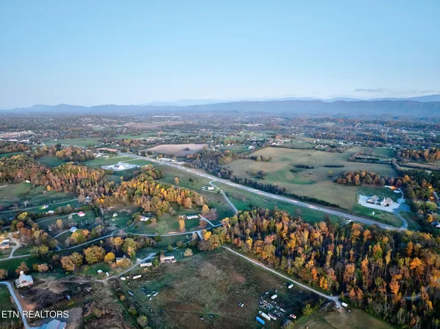 $450,000 | 411 3rd Street, Maryville, TN 37804