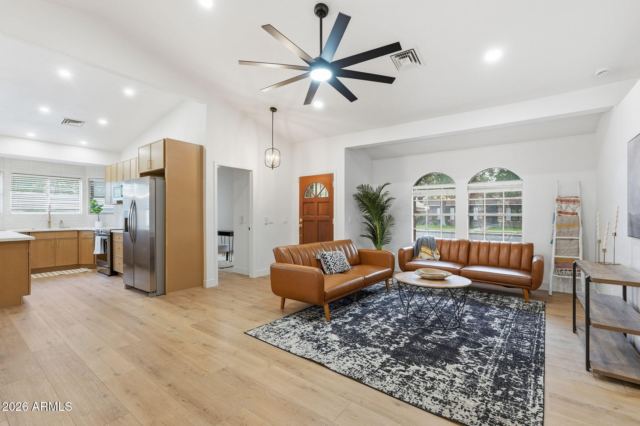 962 East Cullumber Street Gilbert, AZ 85234 - Photo 6 of 37 012_ListerPros