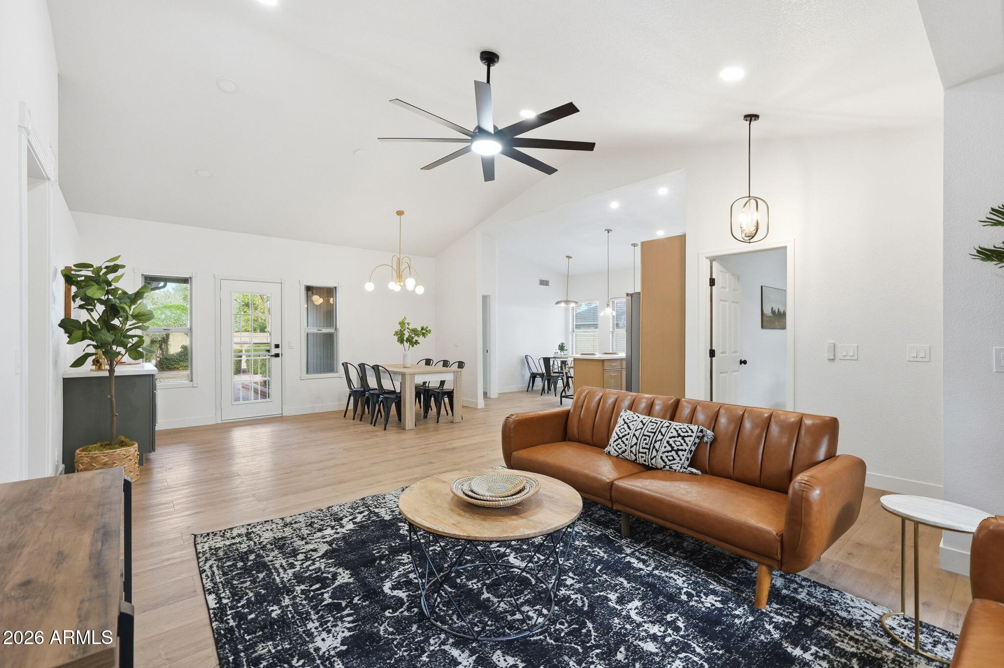 962 East Cullumber Street Gilbert, AZ 85234 - Photo 7 of 37 013_ListerPros