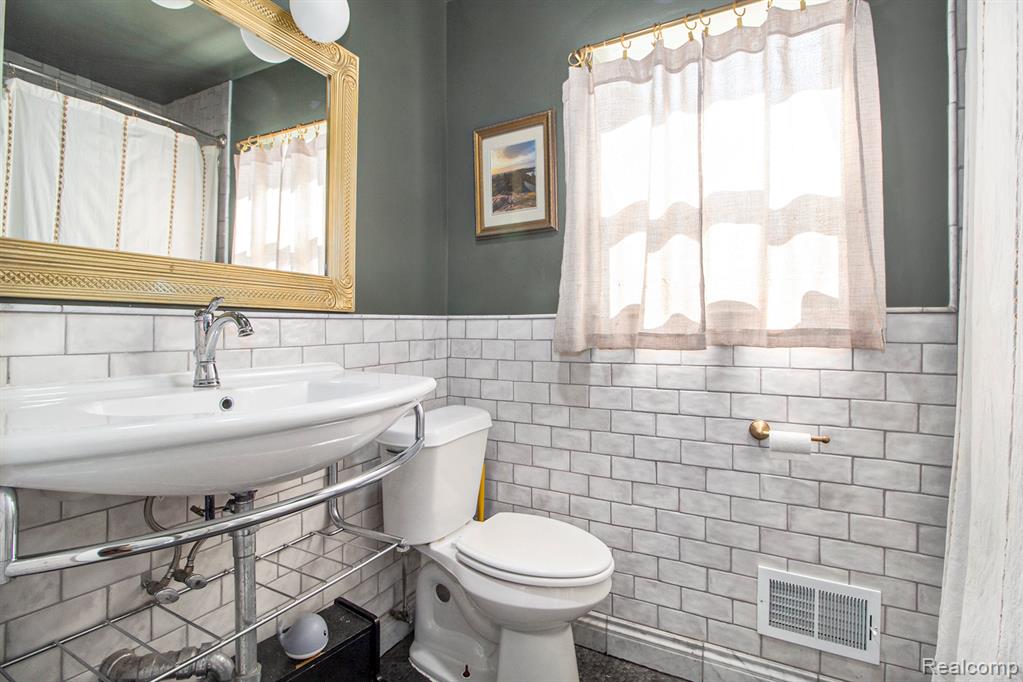 13335 Bunton Road Willis, MI 48191 - Photo 15 of 38 Gallery Image 15