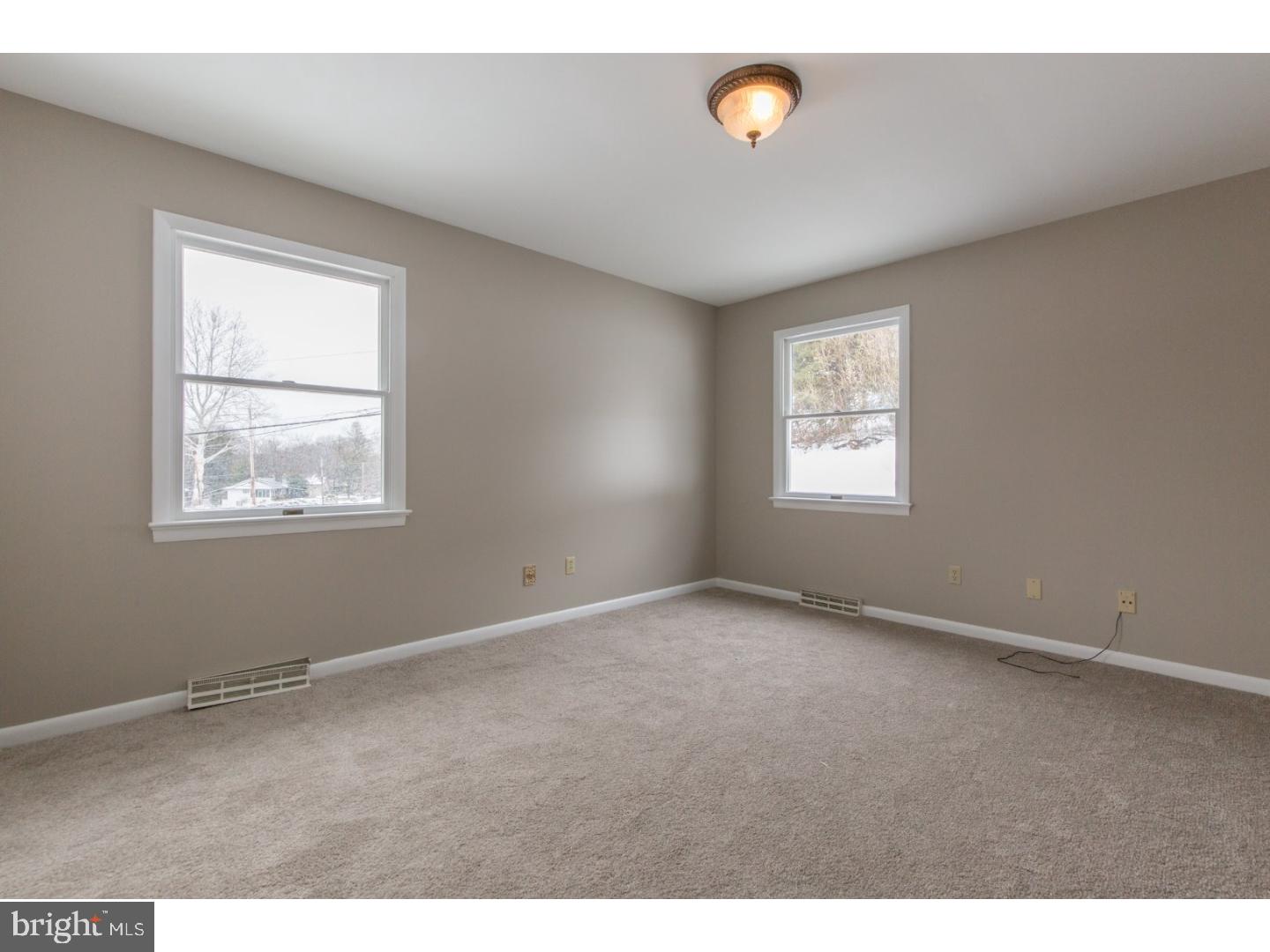 1098 Little Road Washington Crossing, PA 18977 - Photo 11 of 25 Gallery Image 11