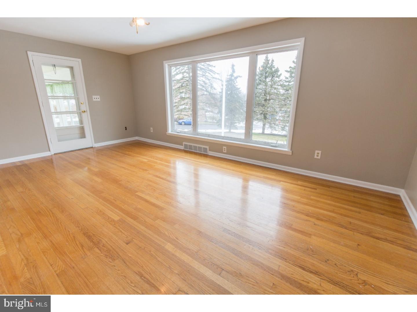 1098 Little Road Washington Crossing, PA 18977 - Photo 22 of 25 Gallery Image 22