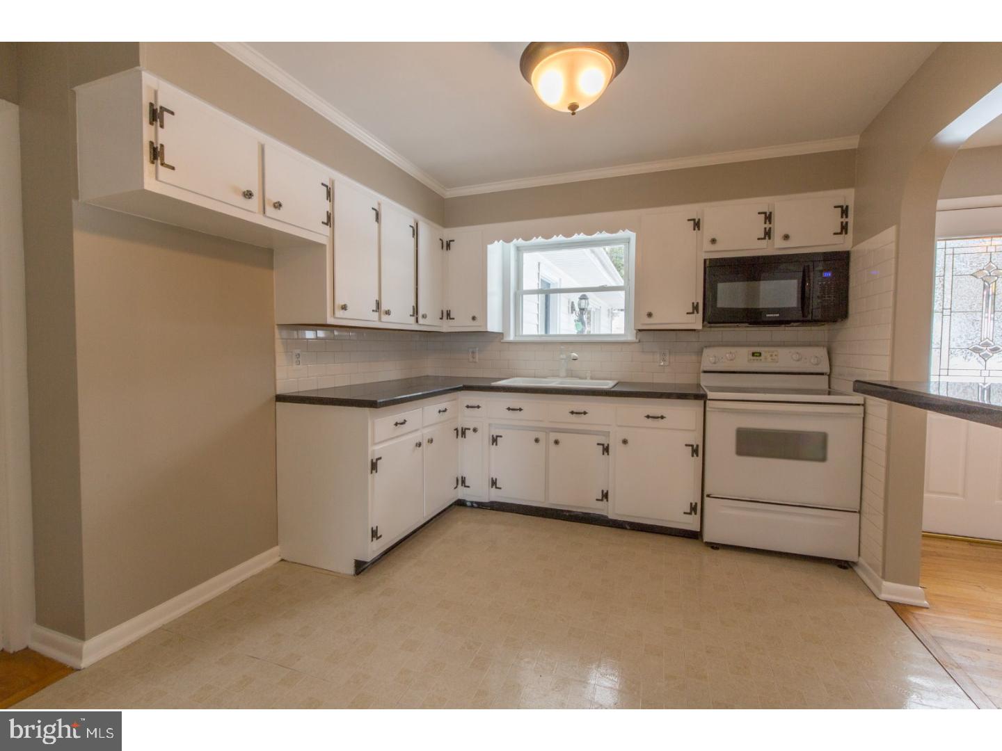 1098 Little Road Washington Crossing, PA 18977 - Photo 6 of 25 Gallery Image 6