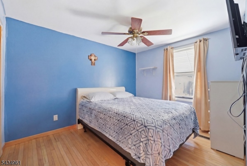 142 Pearl Street Paterson, NJ 07501 - Photo 10 of 20