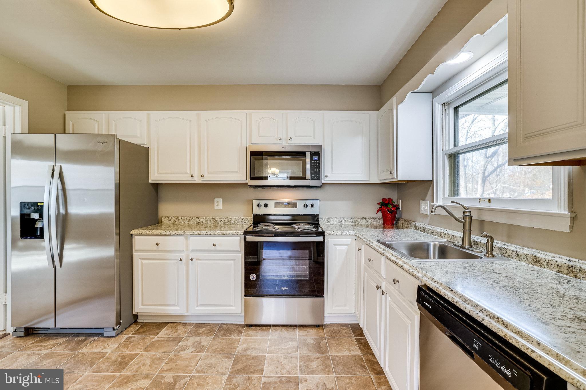 1501 East Beech Road Sterling, VA 20164 - Photo 14 of 41 Kitchen
