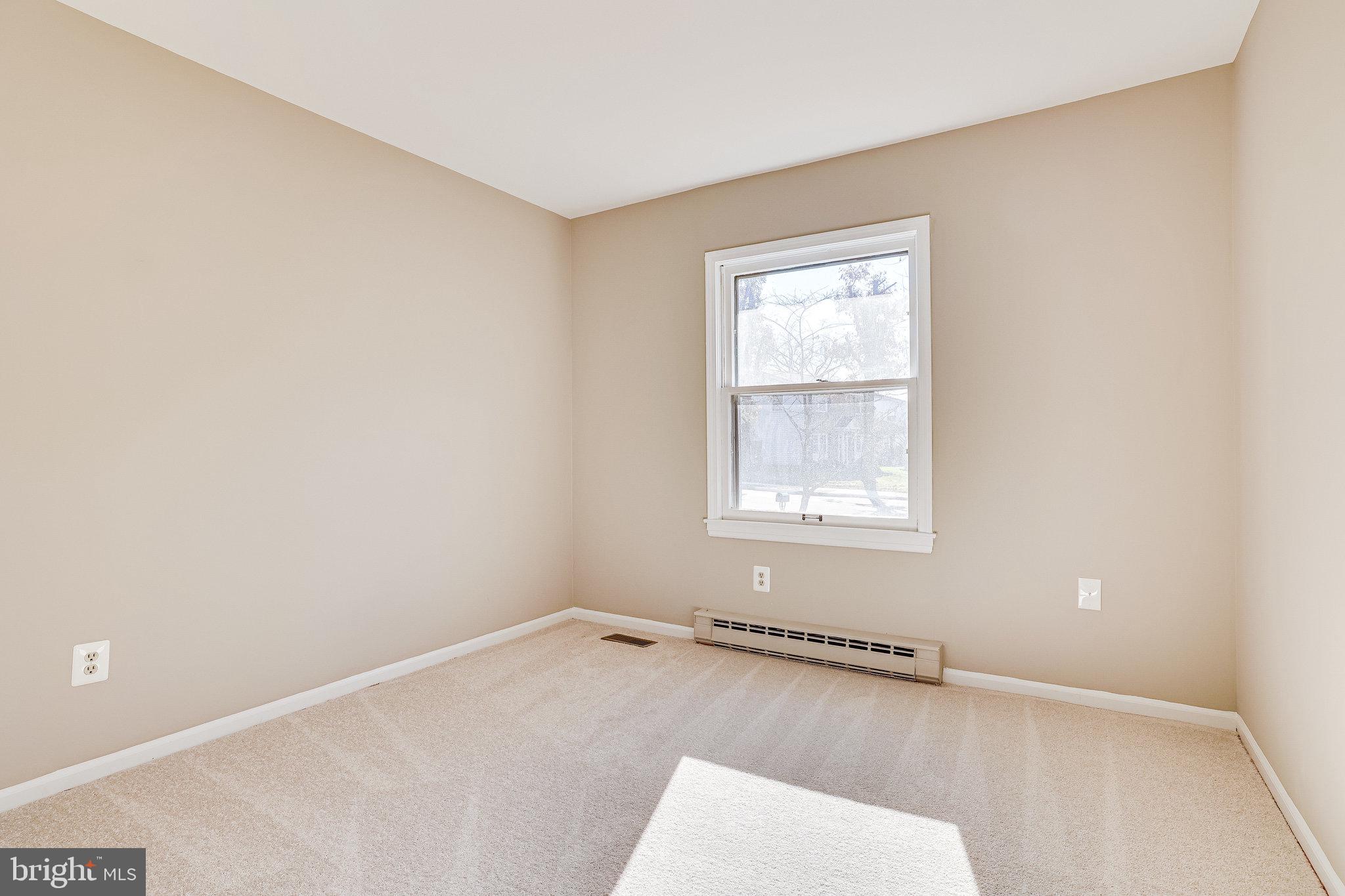 1501 East Beech Road Sterling, VA 20164 - Photo 23 of 41 Bed 3 (Upper Level)