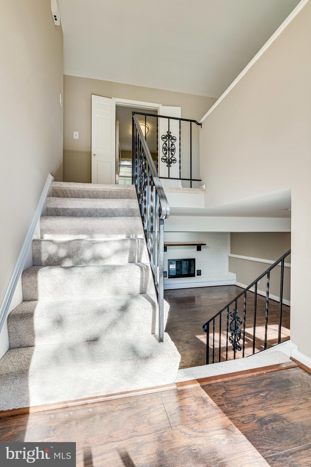 1501 East Beech Road Sterling, VA 20164 - Photo 26 of 41 Stairwell