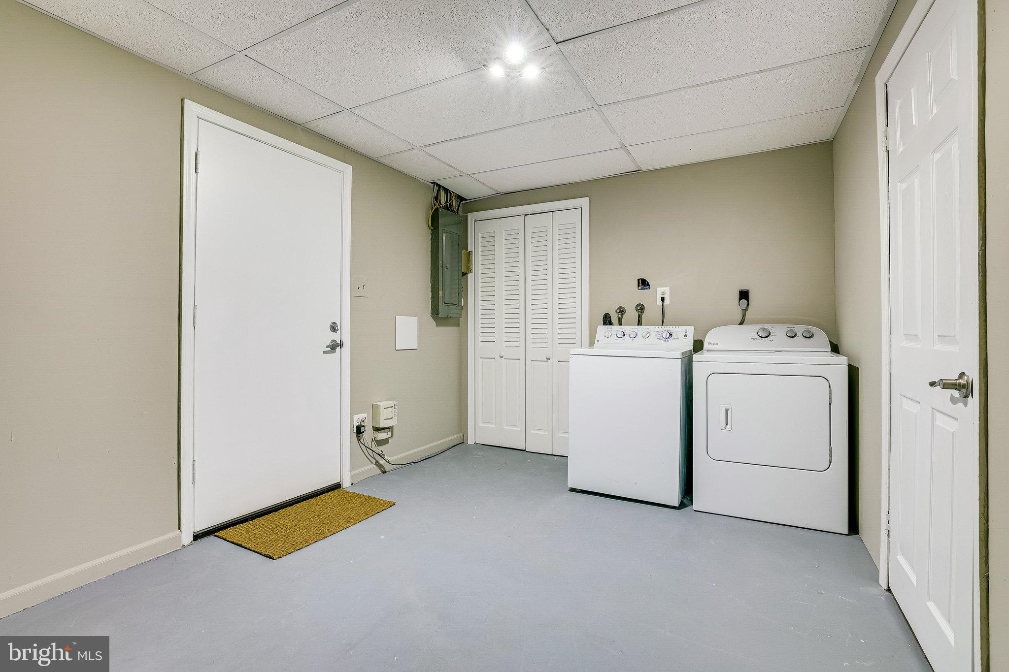 1501 East Beech Road Sterling, VA 20164 - Photo 36 of 41 Laundry/ Utility Rm