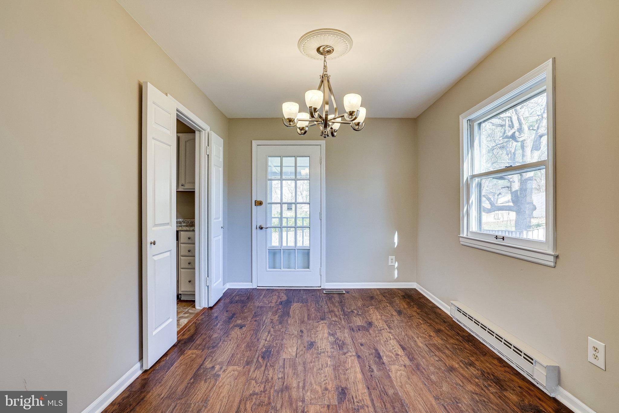 1501 East Beech Road Sterling, VA 20164 - Photo 8 of 41 Dining Room
