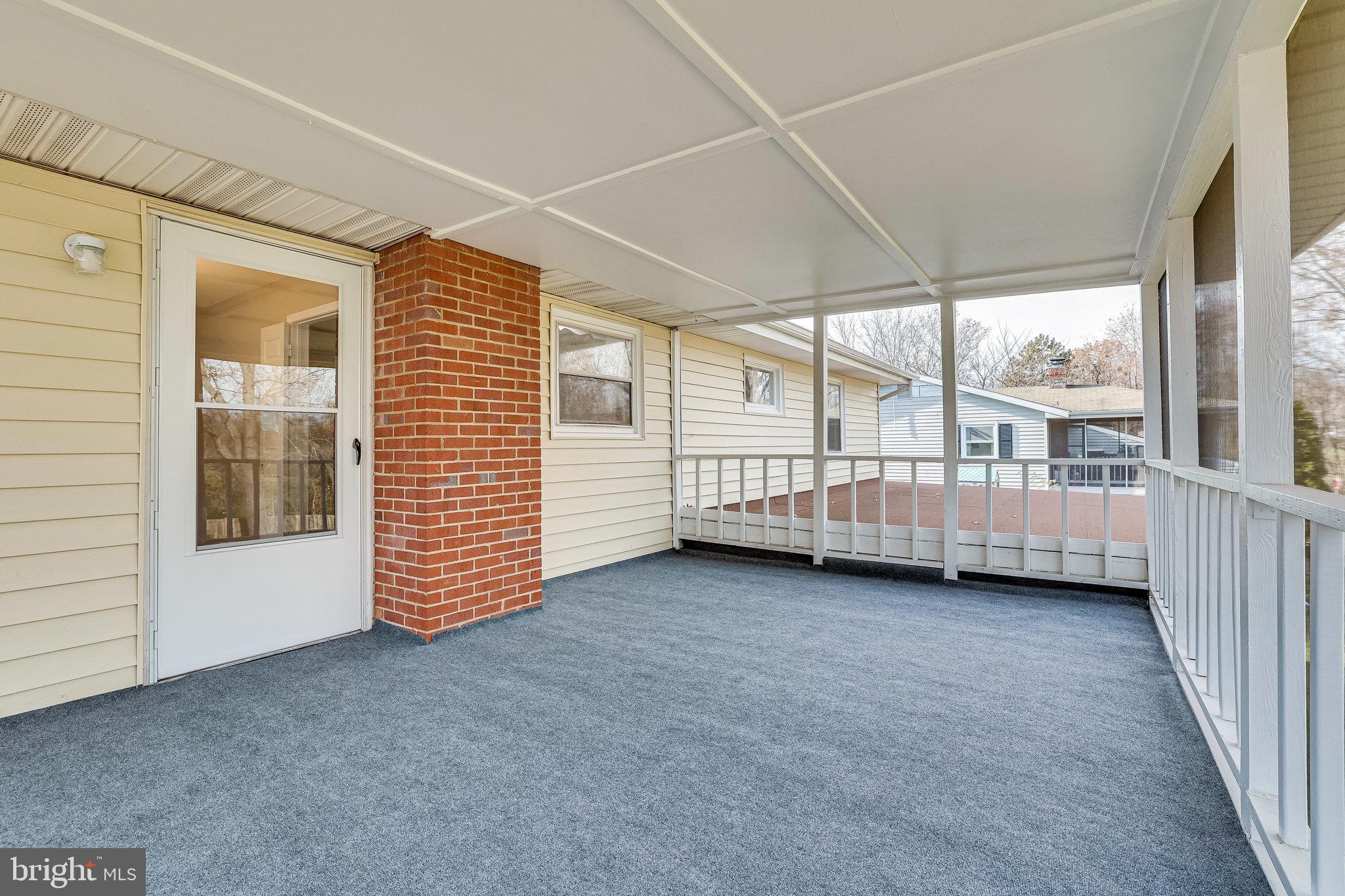 1501 East Beech Road Sterling, VA 20164 - Photo 9 of 41 Screened-In Porch