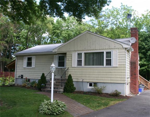 28 Daniel Road Wakefield, MA 01880 - Photo 2 of 15 Gallery Image 2